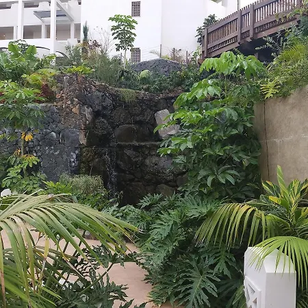 Modern Oasis With Jacuzzi & Two Terraces アパート パルム・マール