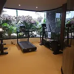Apartmán Modern Oasis With Jacuzzi & Two Terraces *