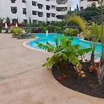 Apartmán Modern Oasis With Jacuzzi & Two Terraces *